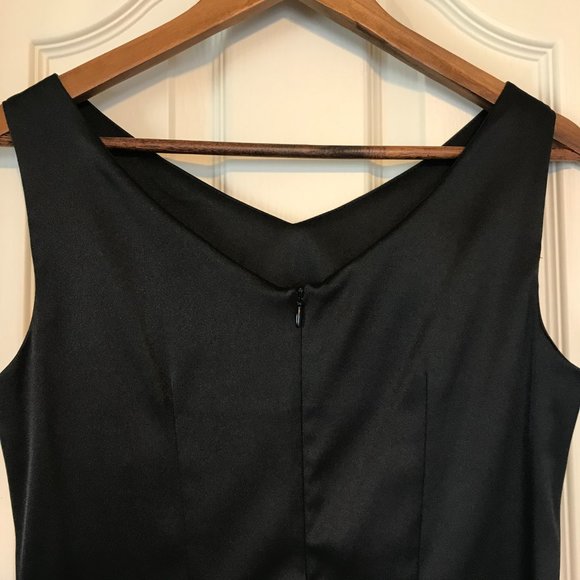 Cocktail Dress with Sparkly Appliqué - Picture 7 of 12